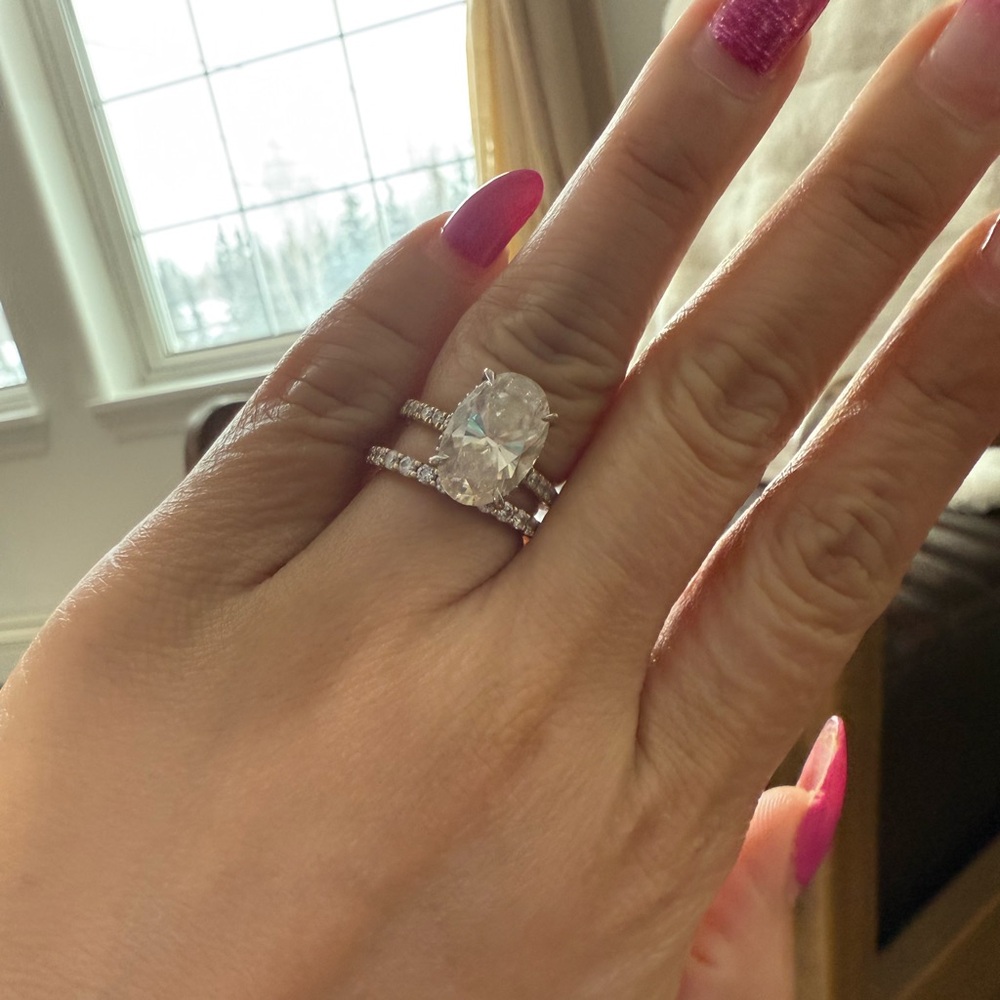 **SOLD**14k oval moissanite ring with halo ring set - Picture 2 of 6
